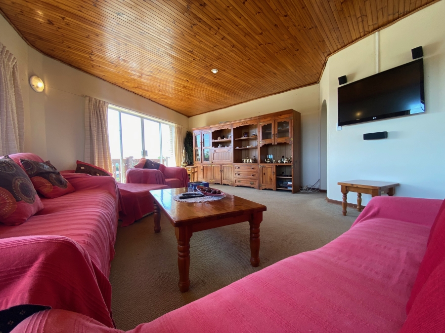 5 Bedroom Property for Sale in Cintsa East Eastern Cape